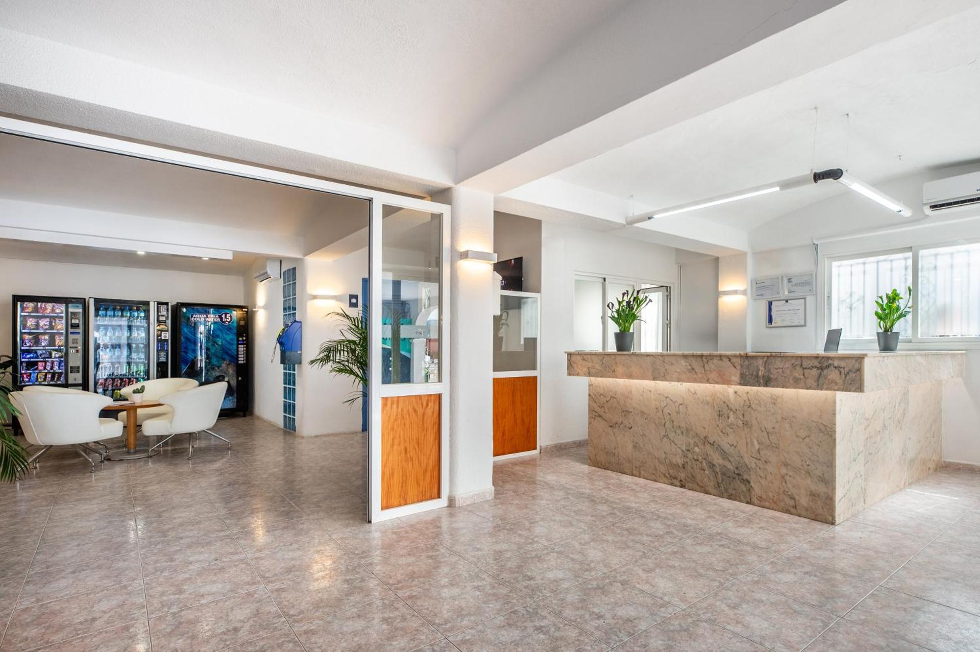 Aparthotel Vibra Del Mar - Adults Only Сан-Антонио-Абад Экстерьер фото