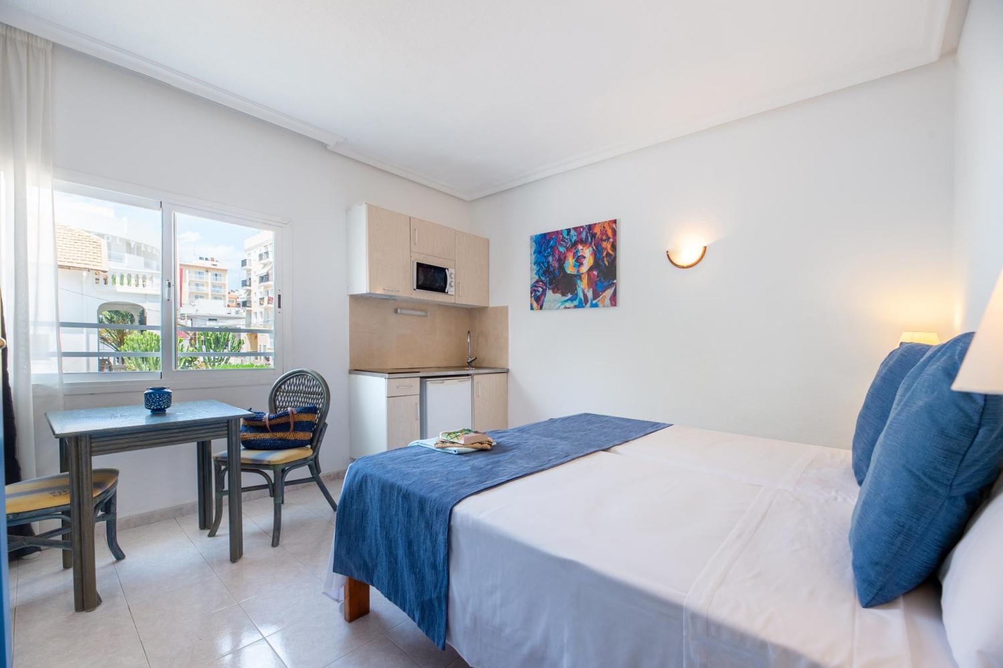 Aparthotel Vibra Del Mar - Adults Only Сан-Антонио-Абад Экстерьер фото