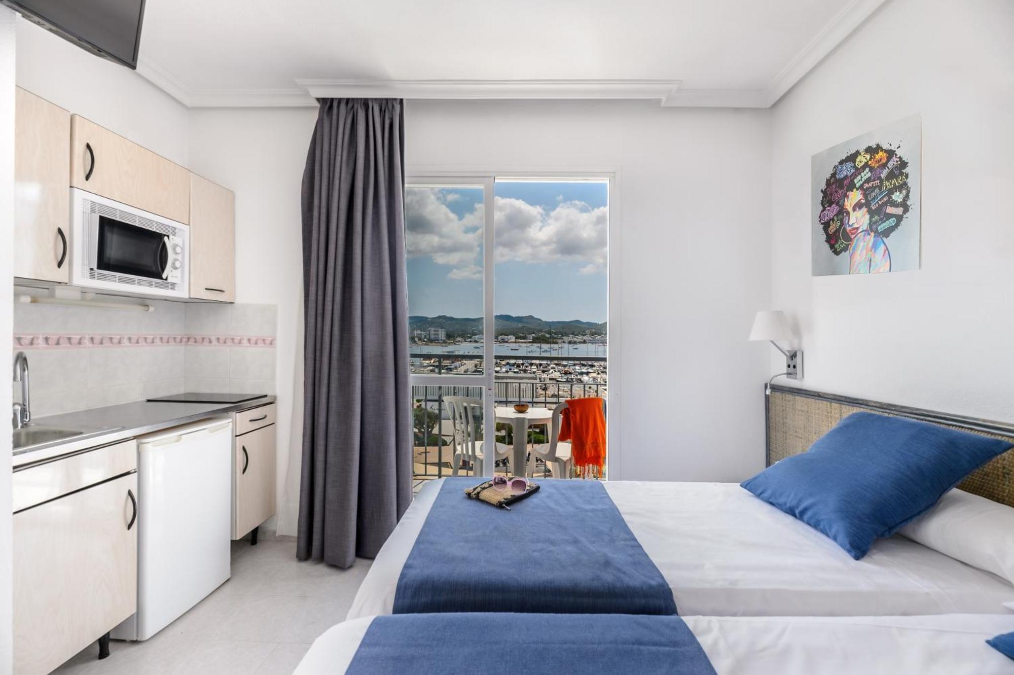 Aparthotel Vibra Del Mar - Adults Only Сан-Антонио-Абад Экстерьер фото