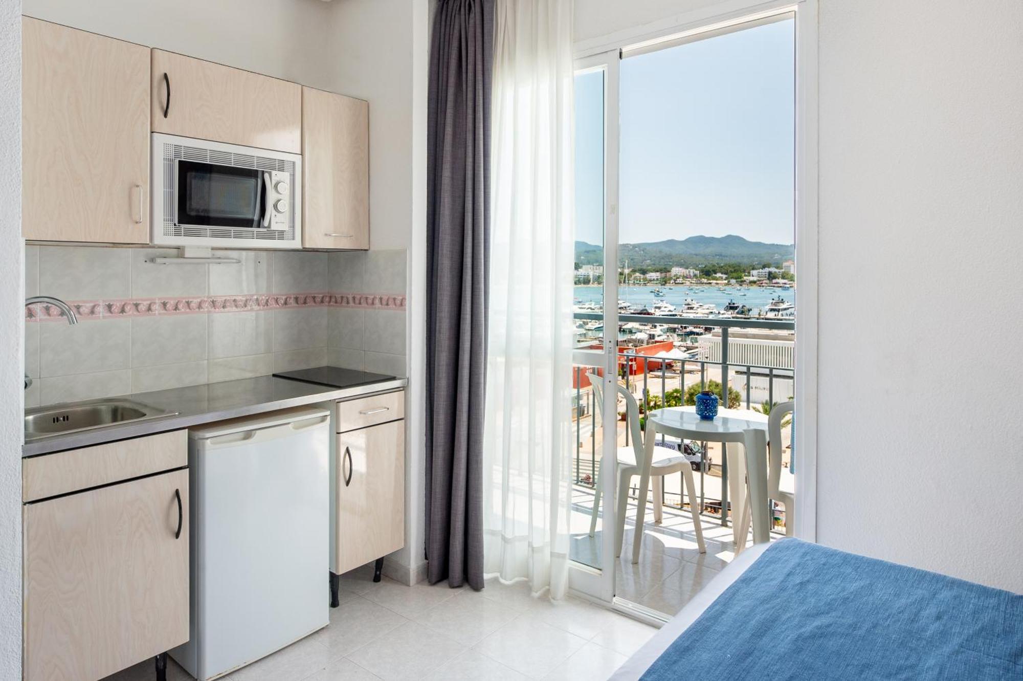 Aparthotel Vibra Del Mar - Adults Only Сан-Антонио-Абад Экстерьер фото
