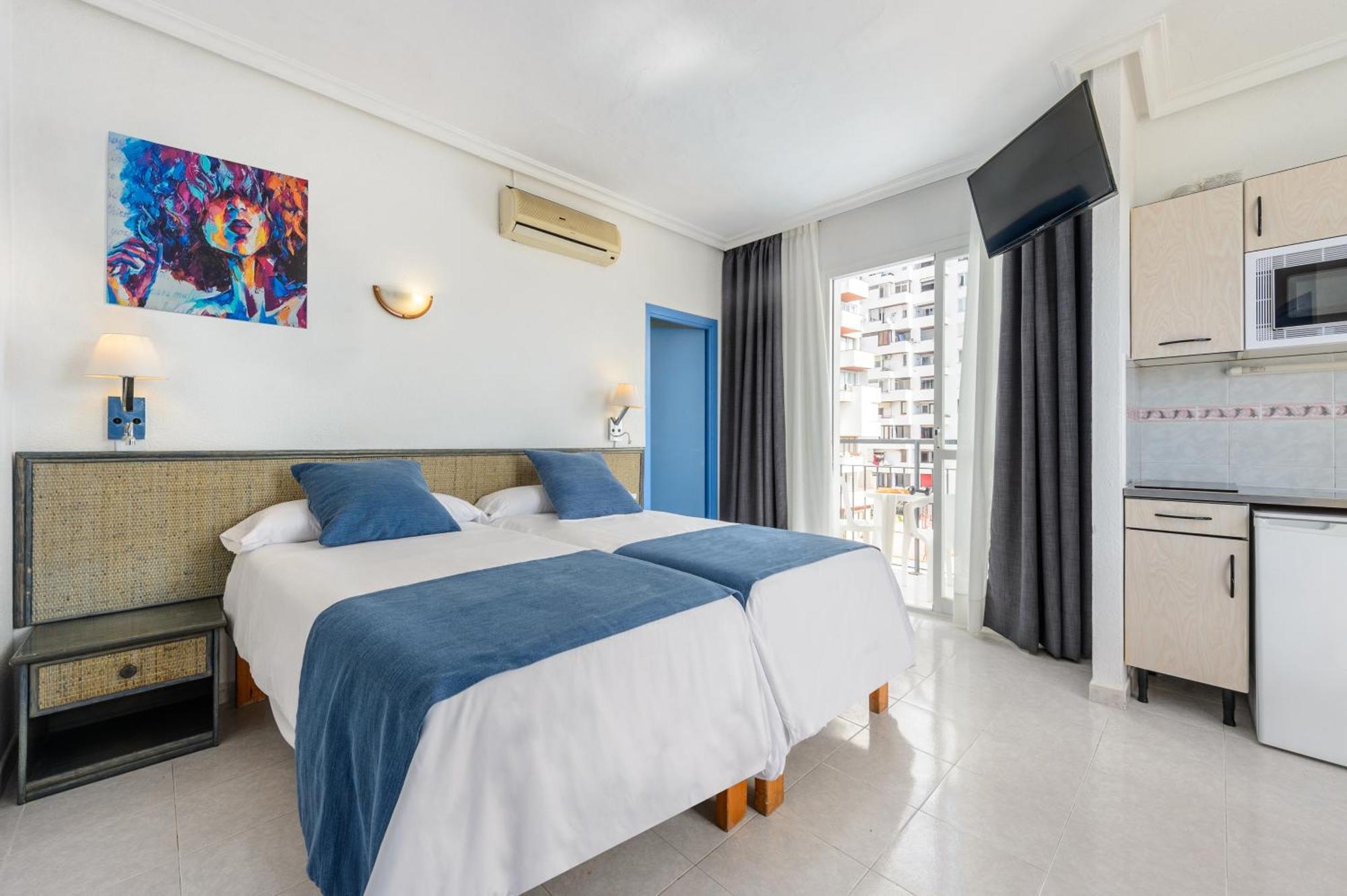 Aparthotel Vibra Del Mar - Adults Only Сан-Антонио-Абад Экстерьер фото