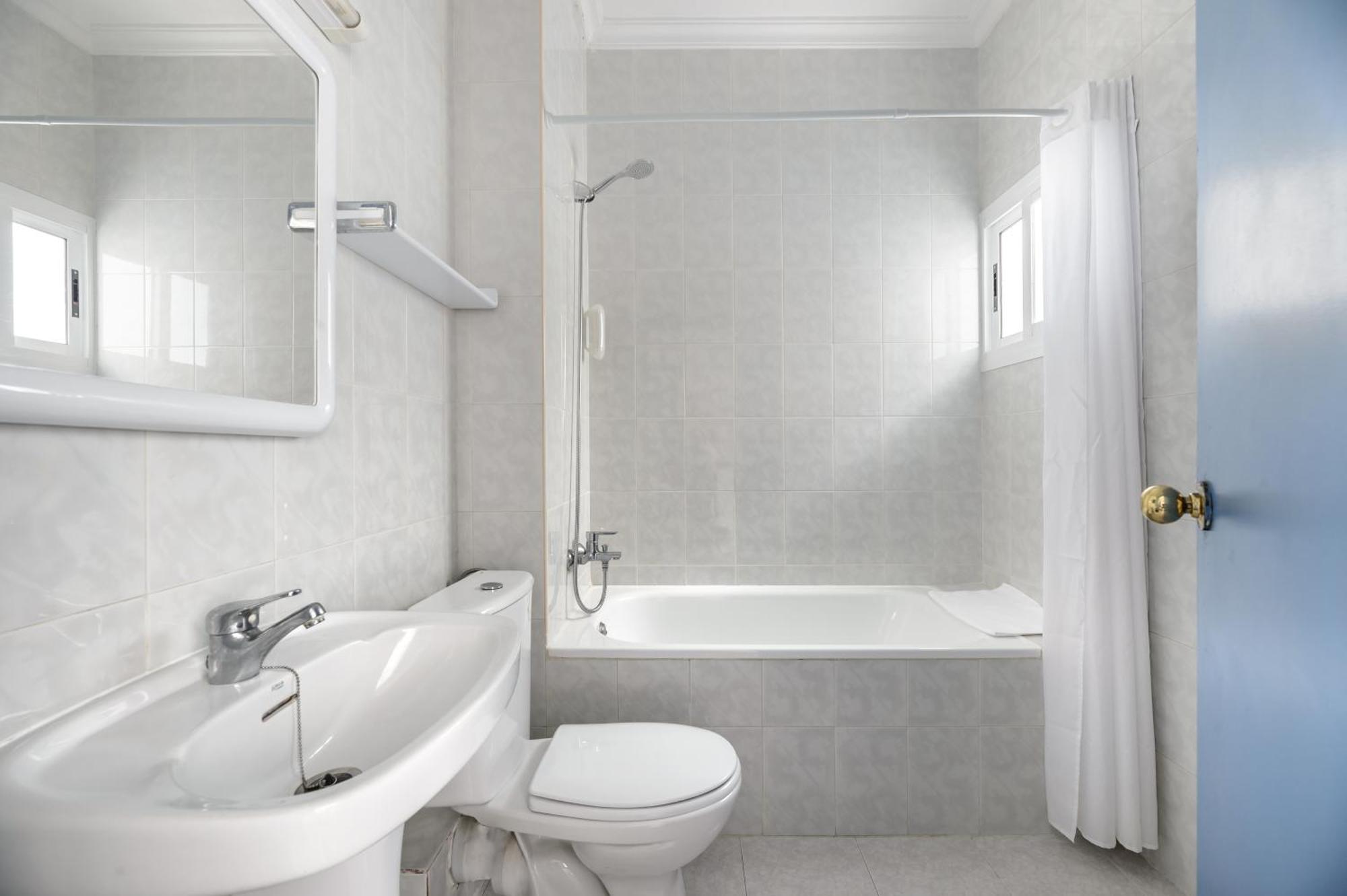 Aparthotel Vibra Del Mar - Adults Only Сан-Антонио-Абад Экстерьер фото