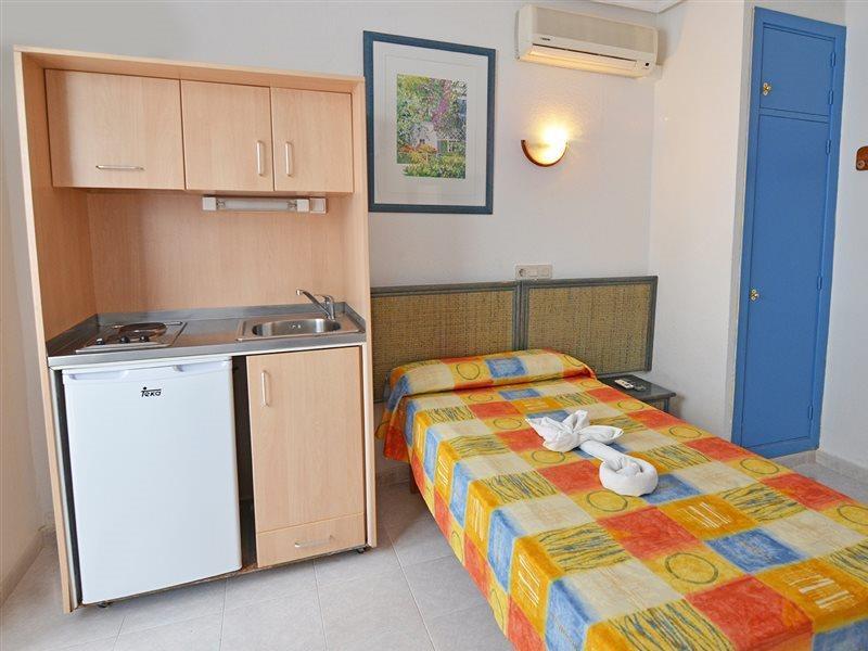Aparthotel Vibra Del Mar - Adults Only Сан-Антонио-Абад Экстерьер фото